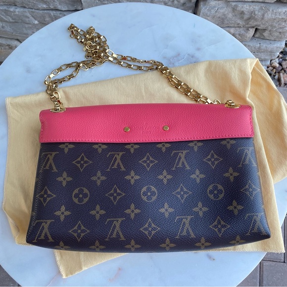SOLD Louis Vuitton Pallas Chain Monogram Dahlia Envelope Shoulder Bag - Picture 4 of 16